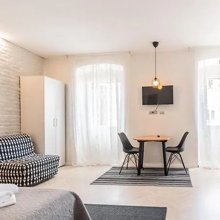 Πανσιόν L&b Old Town Πούλα