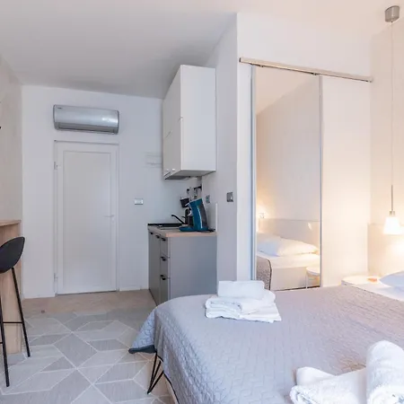 L&b Old Town Πούλα