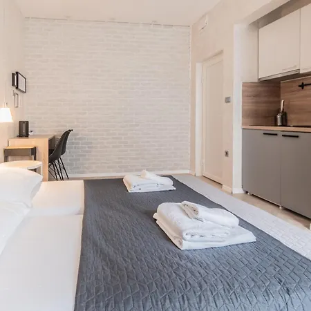 L&b Old Town 3* Πούλα