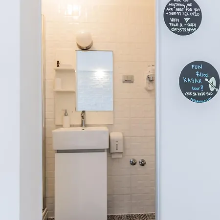 Πανσιόν L&b Old Town