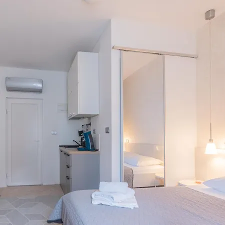 L&b Old Town Πούλα