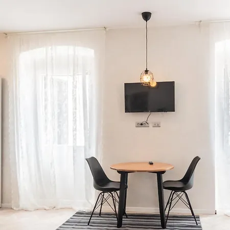 L&b Old Town Πανσιόν