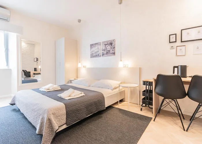 L&b Old Town Guest house