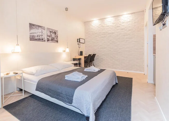 L&b Old Town 3* 普拉